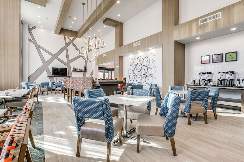 Hampton Inn & Suites North Dallas Central Expy - photo 6