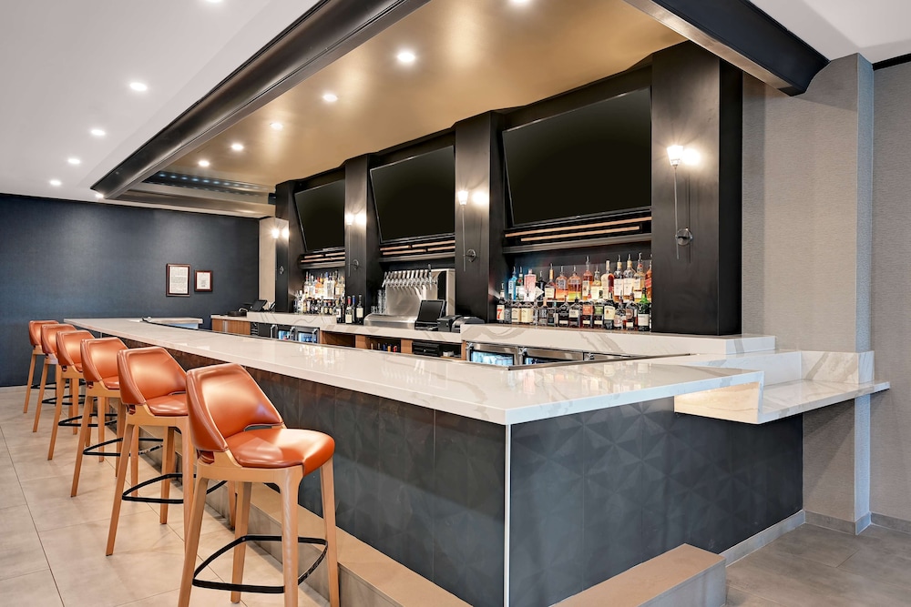 DoubleTree by Hilton Denver International Airport - photo 42