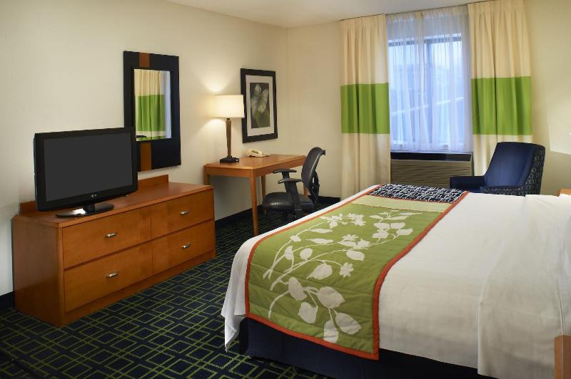 Fairfield Inn and Suites by Marriott Indianapolis East - photo 19