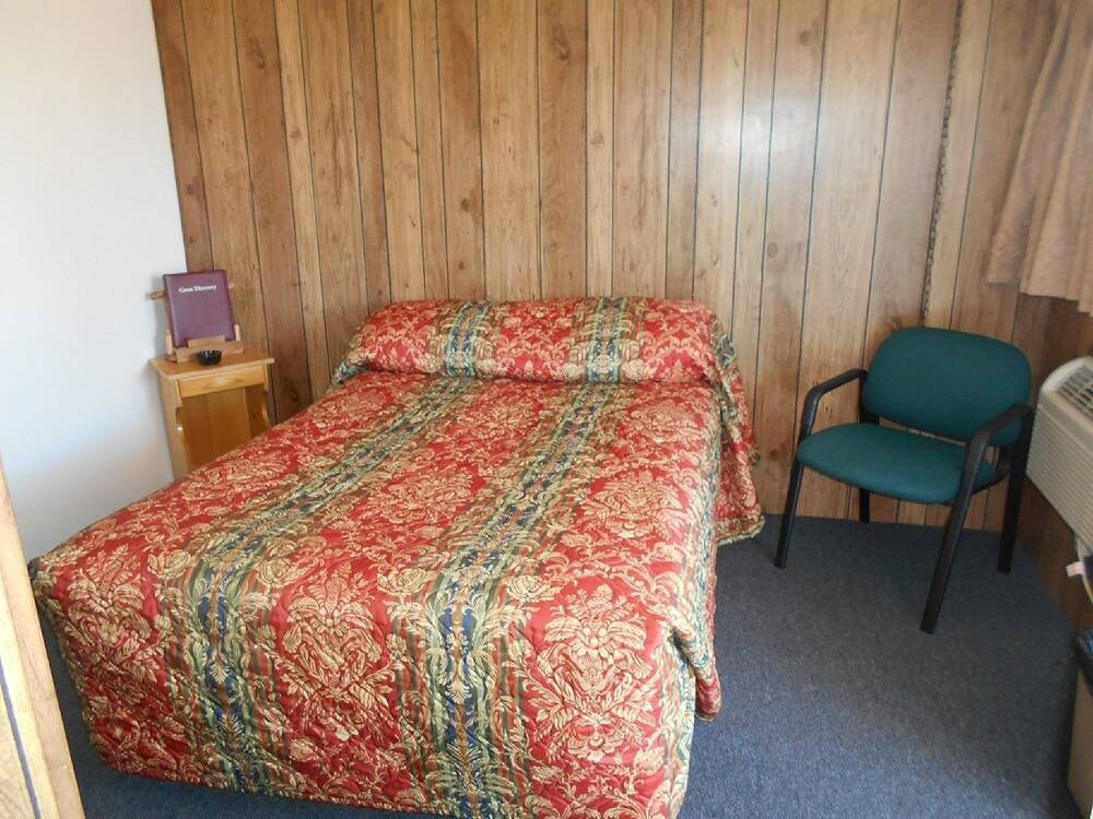 Super Saver Inn - photo 5