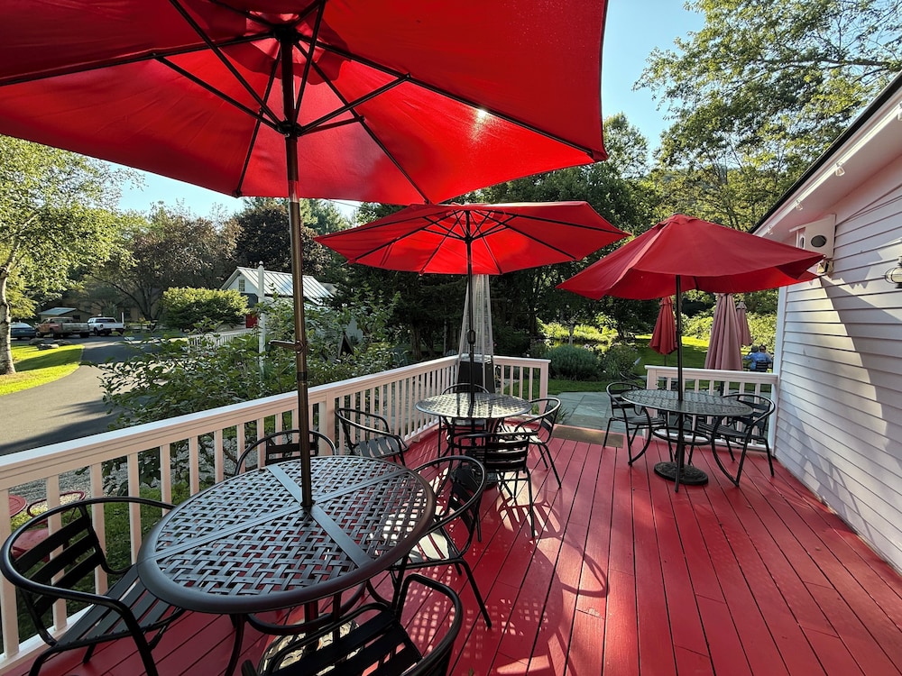 Four Columns Inn - photo 80