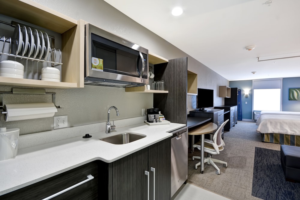 Home2 Suites by Hilton Jackson MI - photo 18