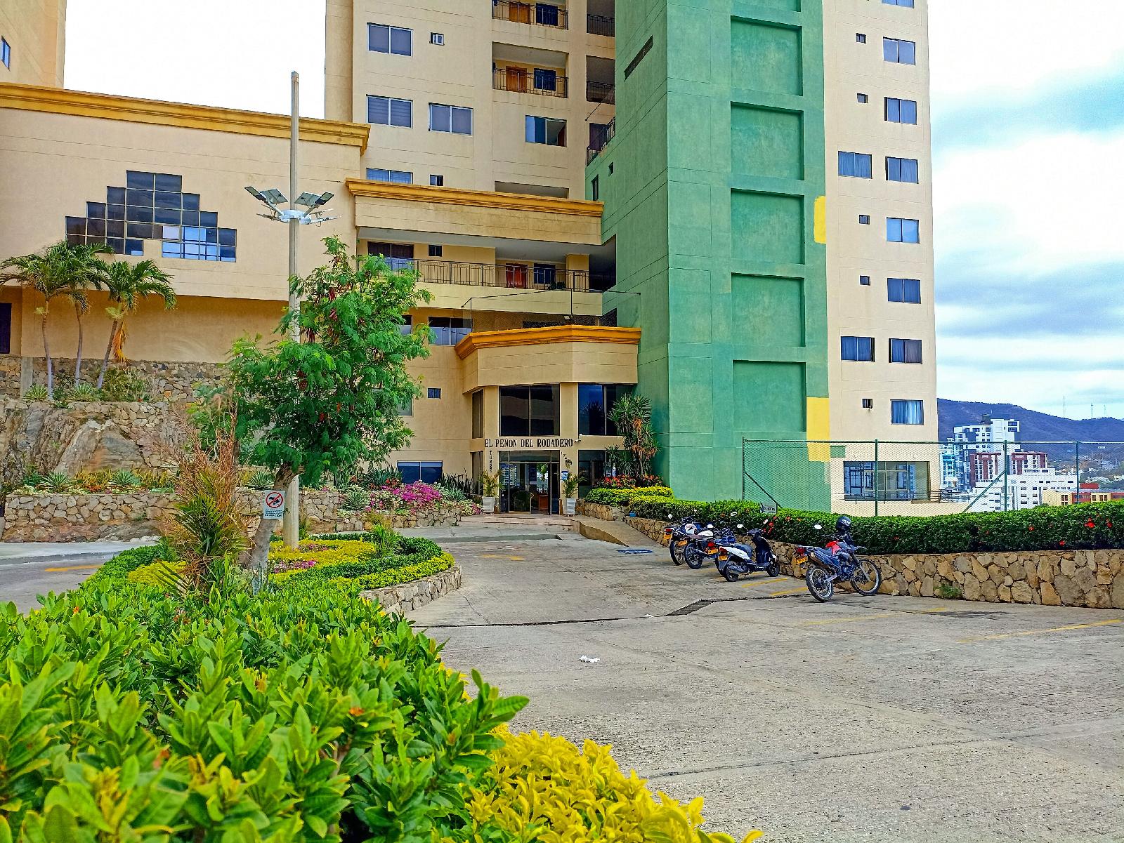 Edificio El Peñon del Rodadero Apartamento Playa Rodadero — 4-Star Luxury Hotel in Santa Marta, Colombia