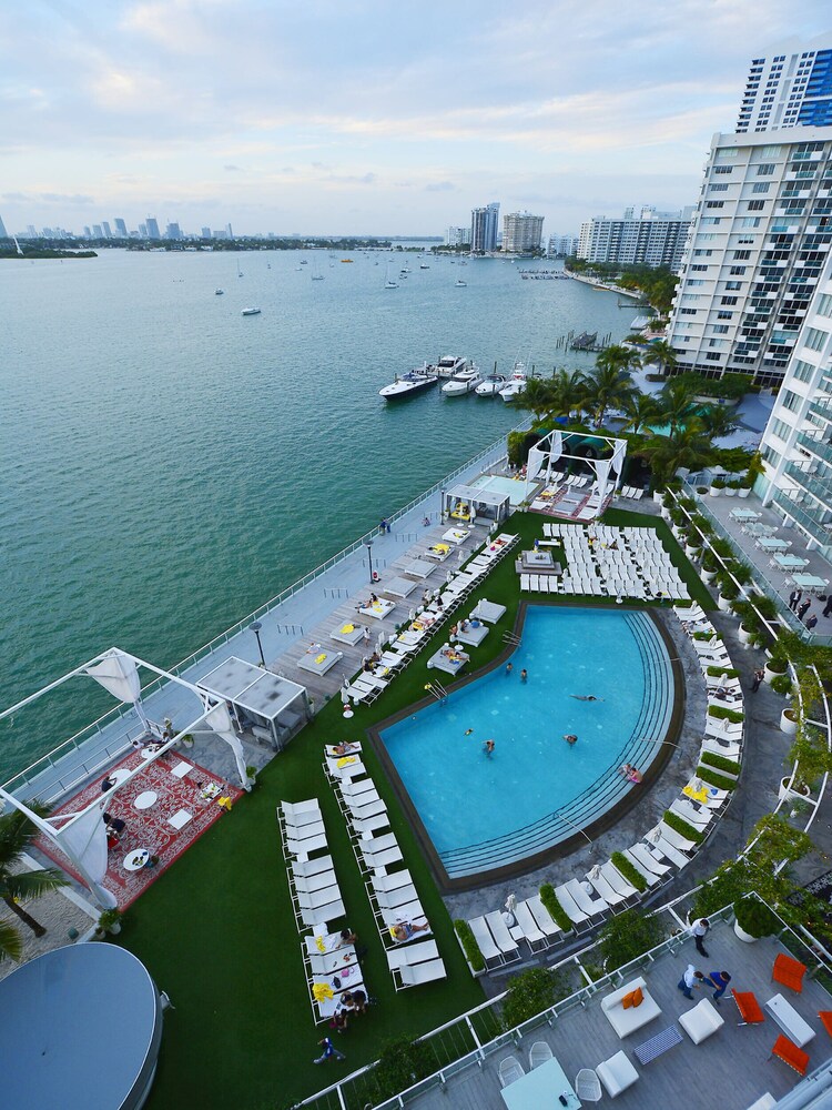 Suite 1100 West Av in a 4 Hotel Pool With DJ #601 - photo 54
