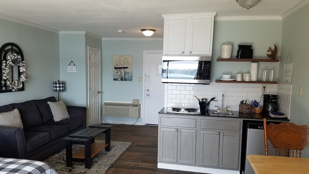 Willow Beach Resort - photo 8