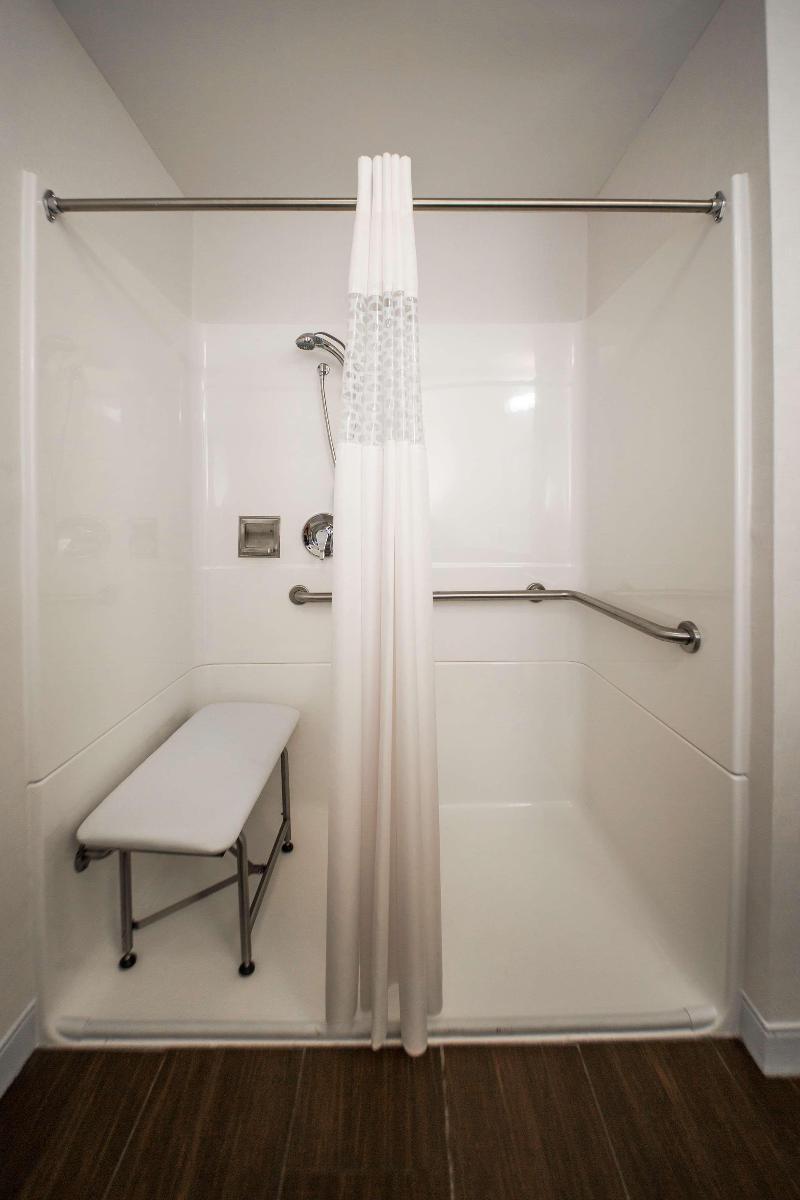 Hampton Inn Philadelphia International Airport - photo 11