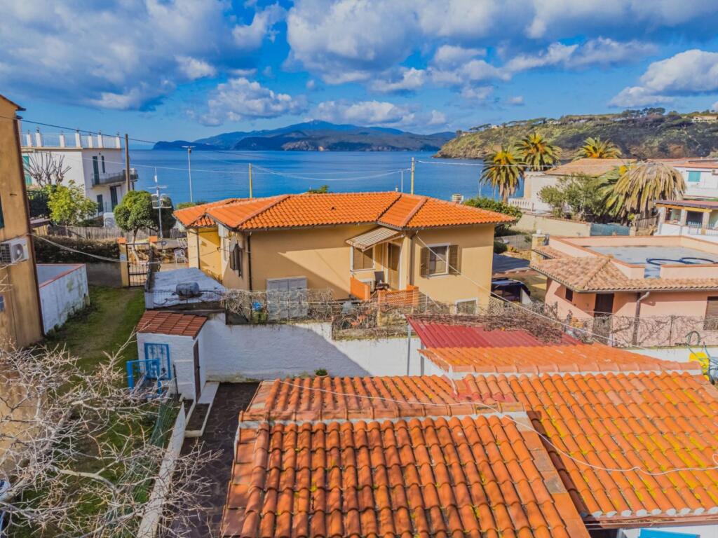 Un Giardino su Pareti Goelba — 4-Star Luxury Hotel in Capoliveri, Italy