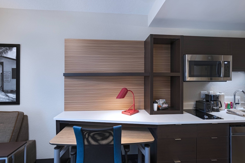 TownePlace Suites by Marriott Naples - photo 5