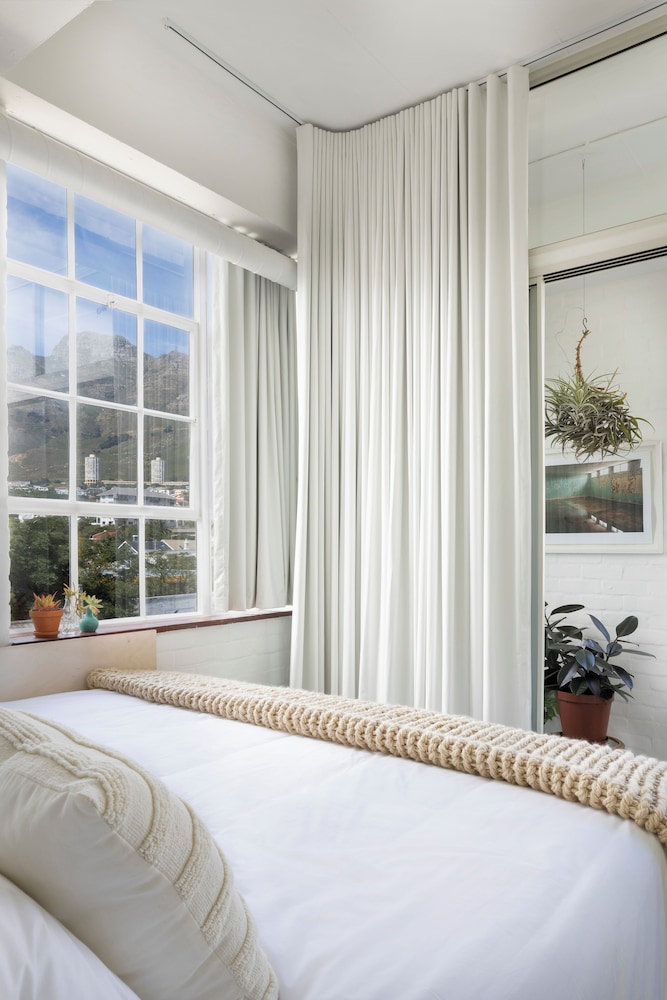 BlackBrick Gardens - last minute hotel in Cape Town