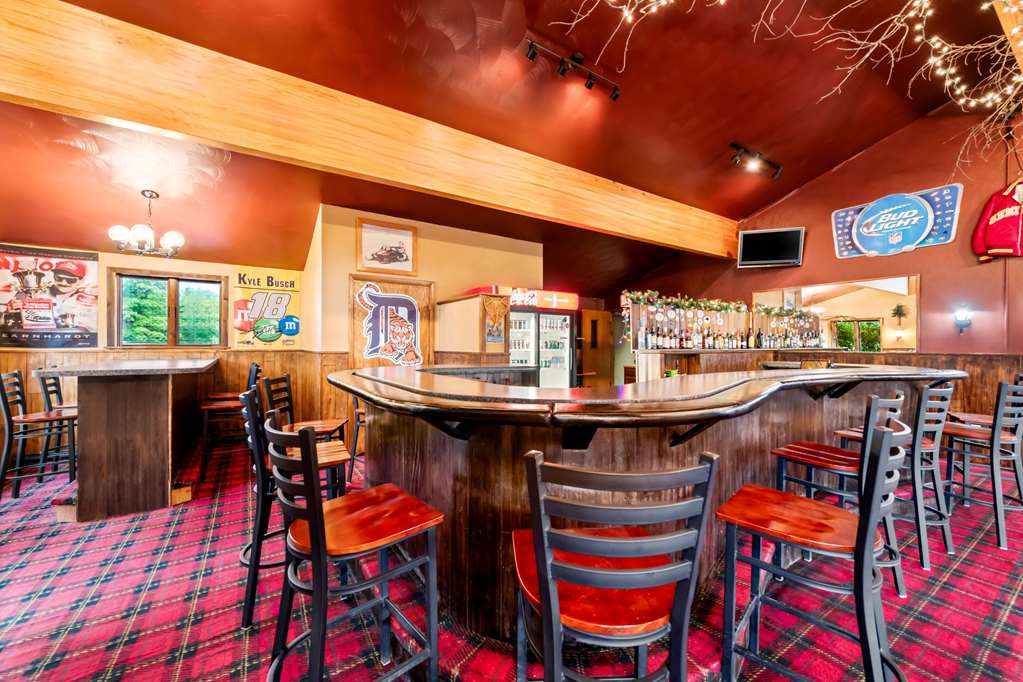 Quality Inn & Suites Munising - photo 32