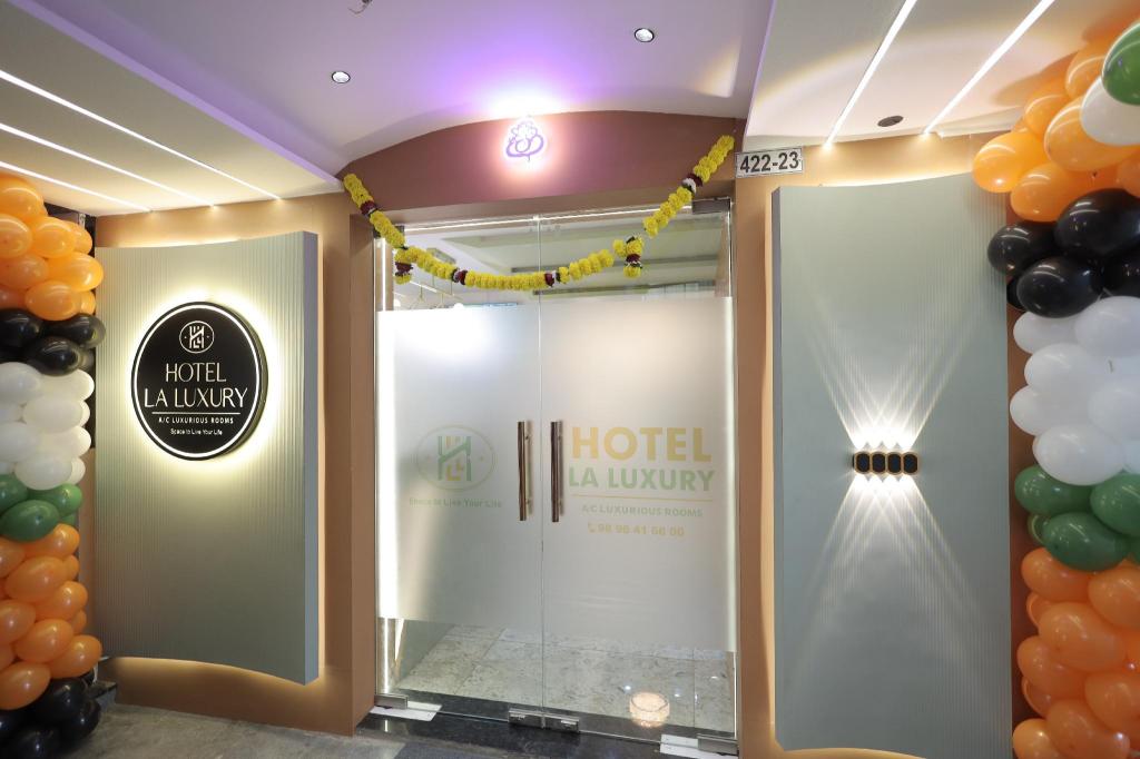 Hotel la Luxury — Surat — photo 4