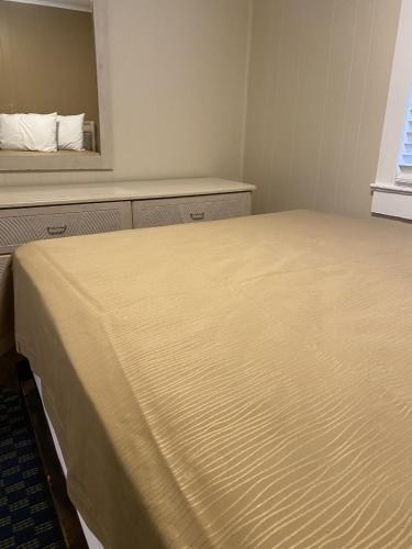The Admiral Hotel Motel - photo 149