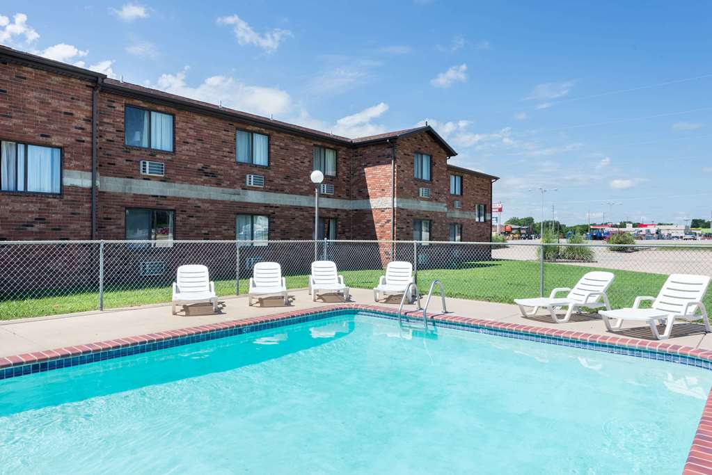 Super 8 by Wyndham Independence KS - photo 6