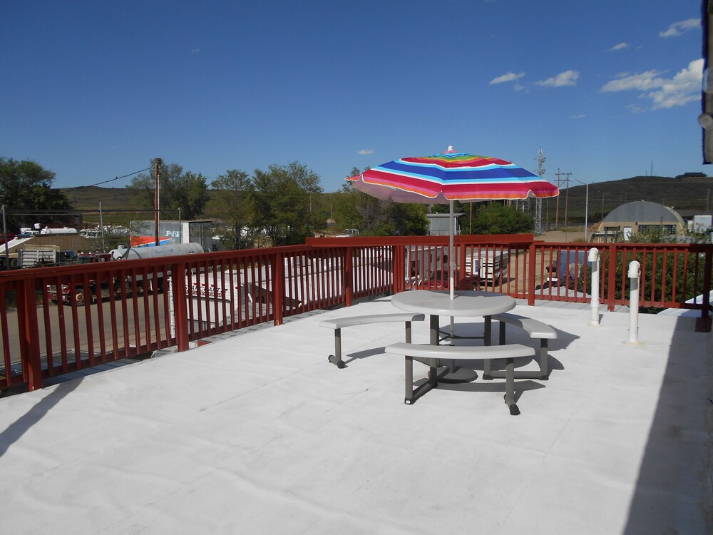 Super Saver Inn - photo 36