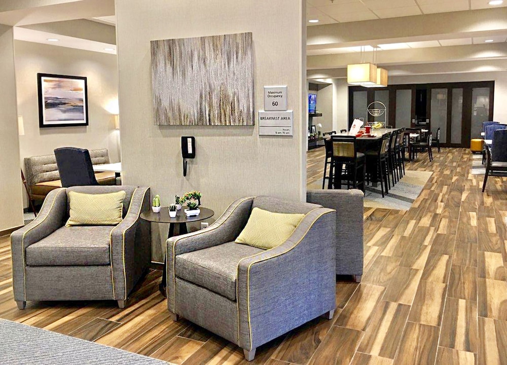 Hampton Inn Cranbury - photo 13