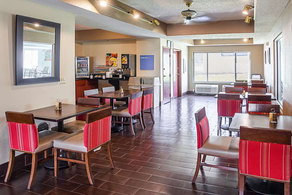 Comfort Inn Lincoln I 80 - photo 20