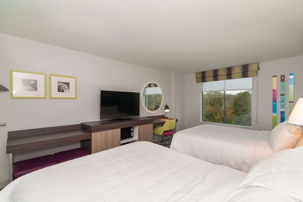 Hampton Inn Norwich - photo 17