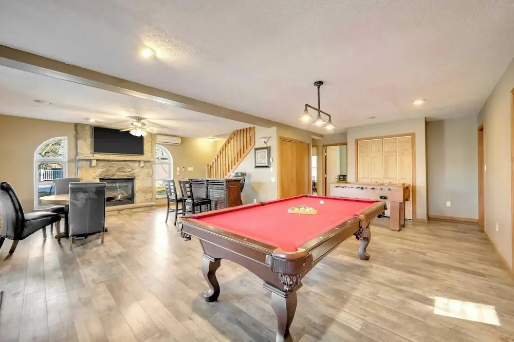 Pocono Pinnacle by Avantstay Steps to the Lake Game Room Large Deck - photo 15