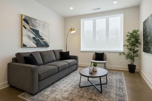 Stylish 4BR South Loop Home State 23 202 — 4-Star Luxury Hotel in Chicago, United States