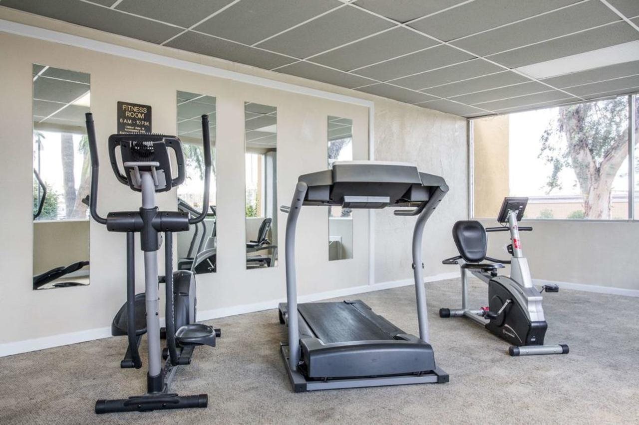 Days Hotel By Wyndham Peoria Glendale Area - photo 7