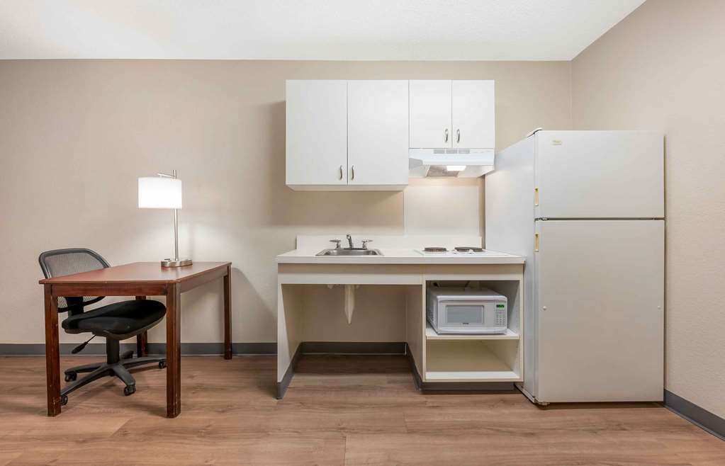 Extended Stay America Suites Fort Wayne South - photo 14