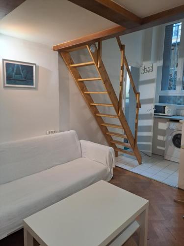 Dominik in Villejuif, France