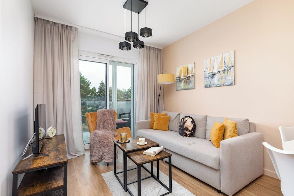Perłowa Przystań Seaside by Renters — 4-Star Luxury Hotel in Ustronie Morskie, Poland