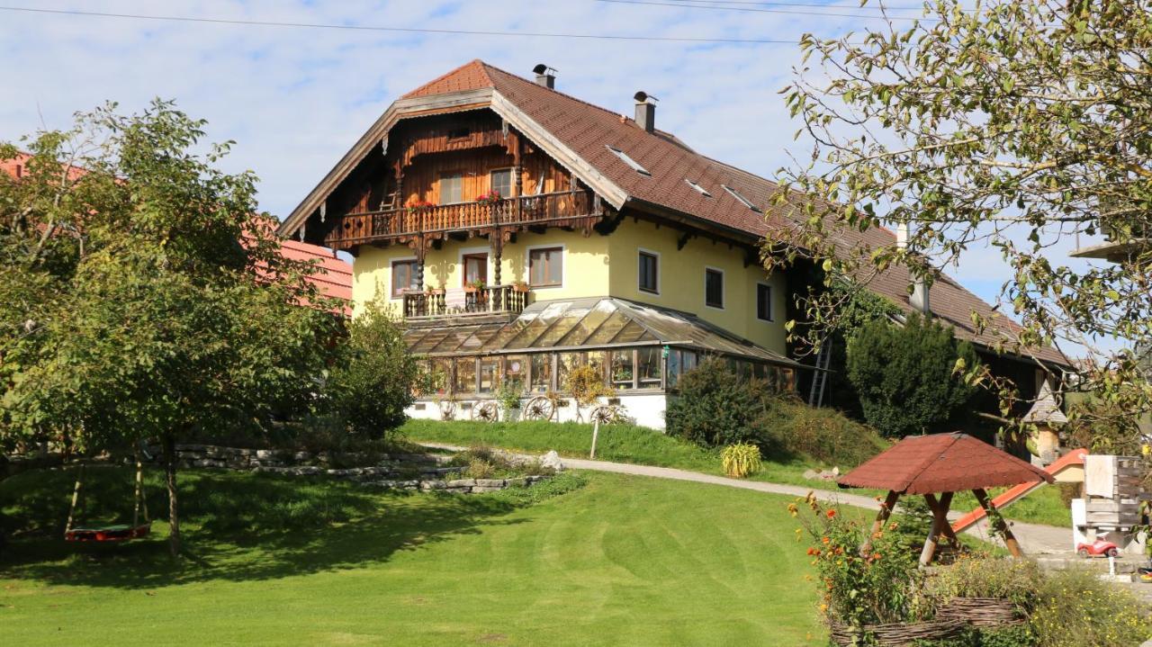 Bio Archehof Zachhiesen stay & relax in Seekirchen Am Wallersee, Austria