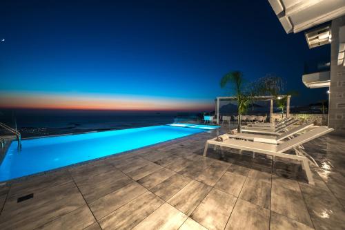 Nafsika Xenia Villa — 4-Star Luxury Hotel in Platanos, Greece