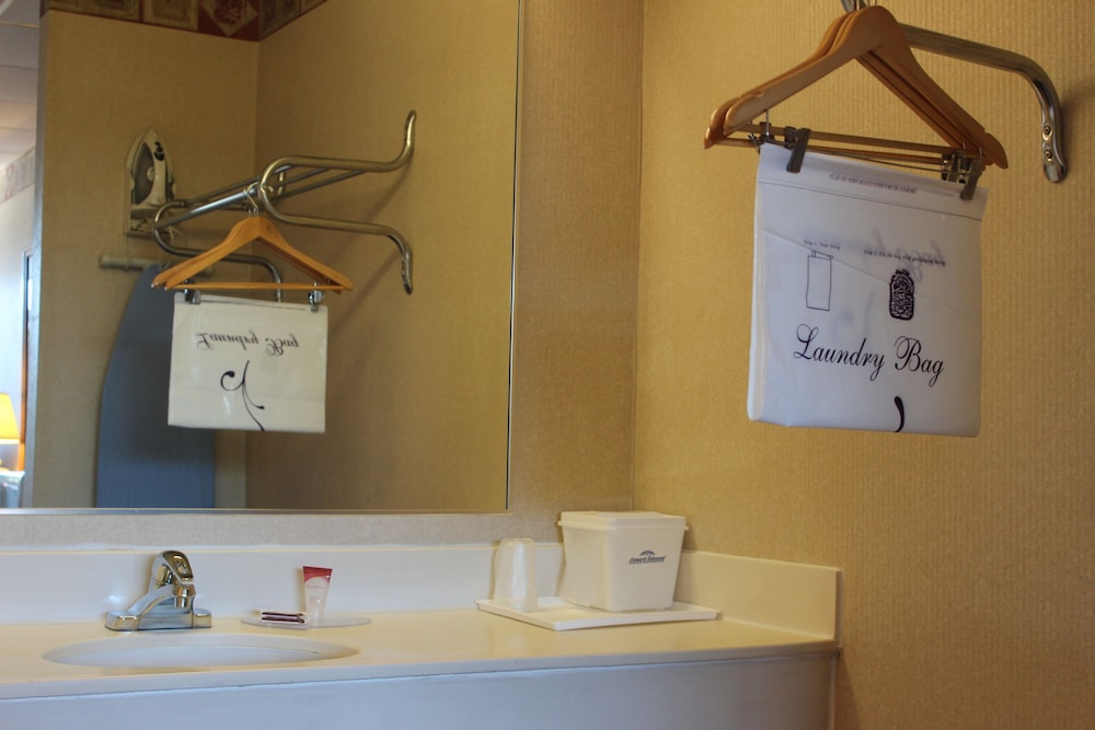 Regency Inn Richmond - photo 26
