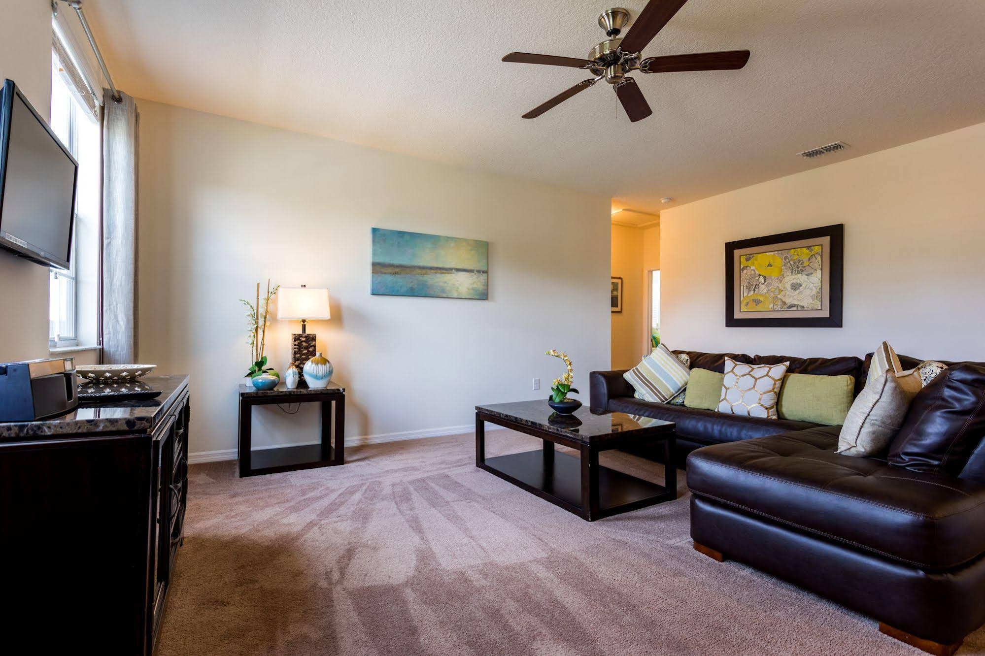 Watersong By Homes Of America — 4-Star Luxury Hotel in Davenport, United States