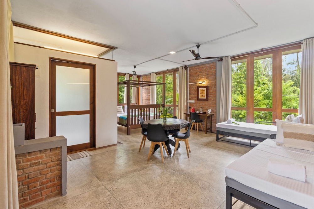 Ko Lake Villa — 4-Star Luxury Hotel in Koggala, Sri Lanka