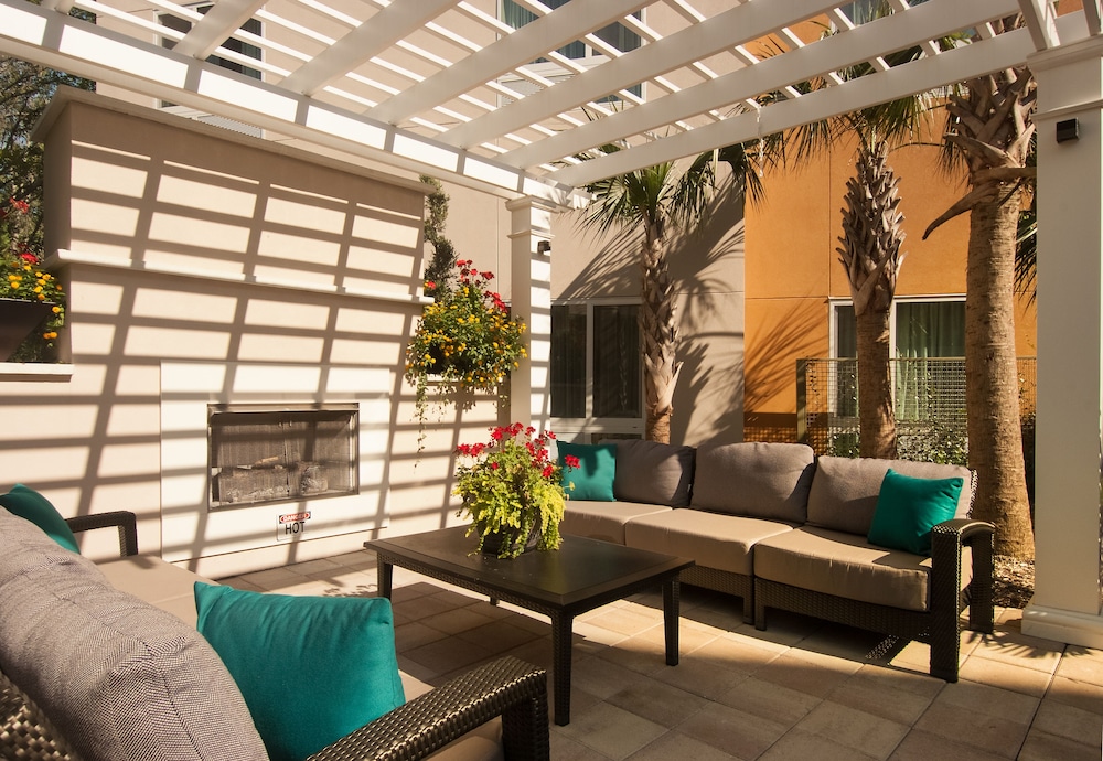 TownePlace Suites Charleston Airport Convention Center - photo 41