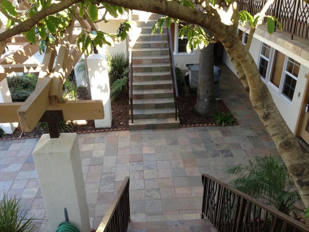 Diamond Head Inn - photo 16
