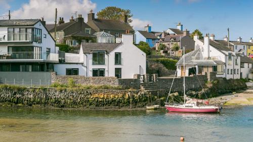 Ty Lawr in Cemaes Bay, United Kingdom