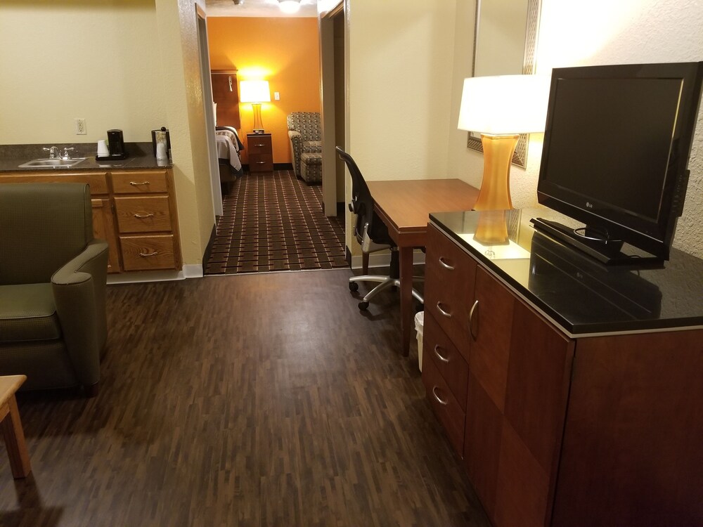 Stay Inn by OYO Near I 80 Lincoln West - photo 9