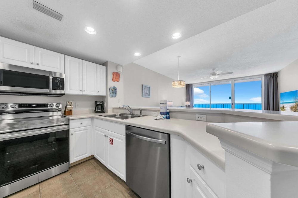 Majestic Beach Towers 2 1803 - photo 14