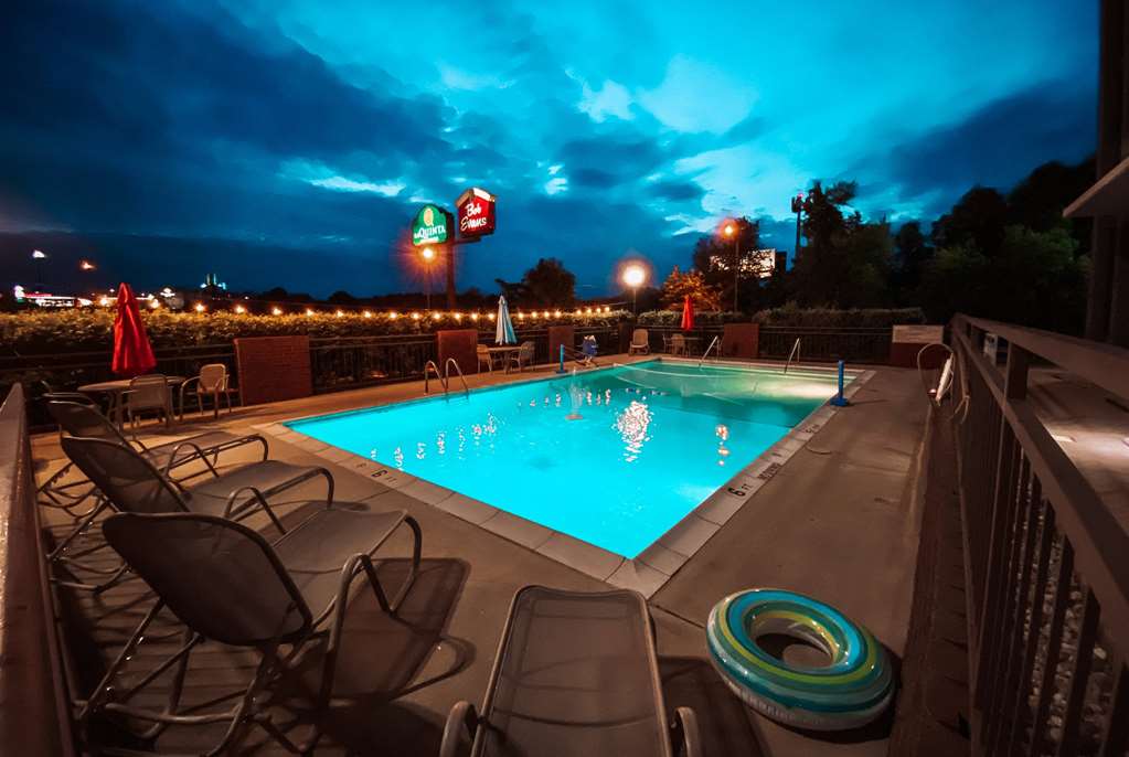 La Quinta Inn & Suites by Wyndham Festus St. Louis South - photo 8