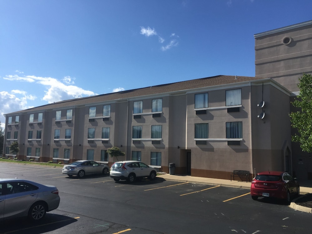 Blankenbaker Inn by IHG - photo 38