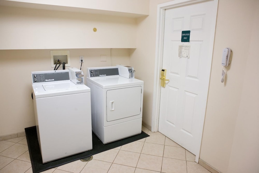 Host Inn All Suites - photo 21