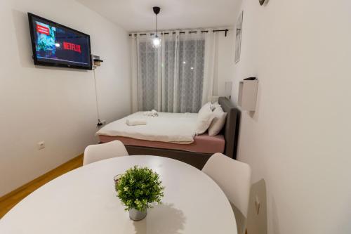 Gajeva Rooms Copenhagen apartment SELF CHECK IN — 4-Star Luxury Hotel in Virovitica, Croatia