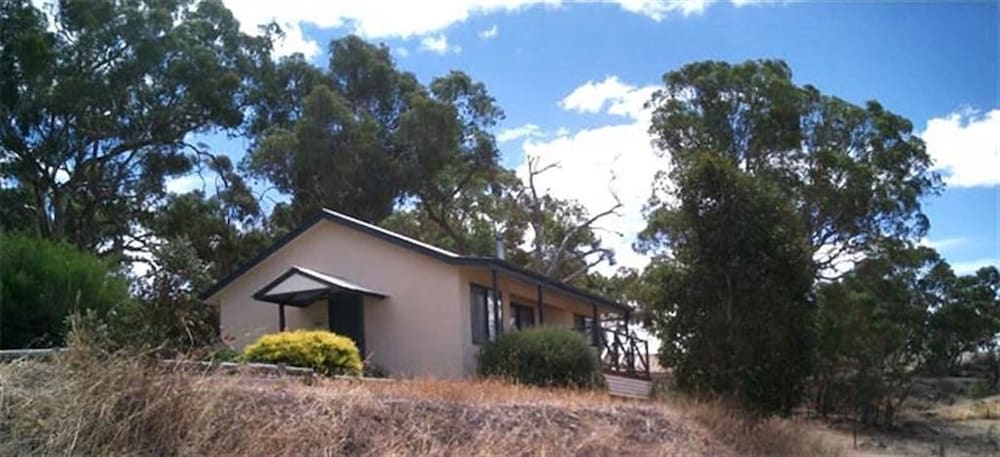 Riesling Country Cottages — Clare