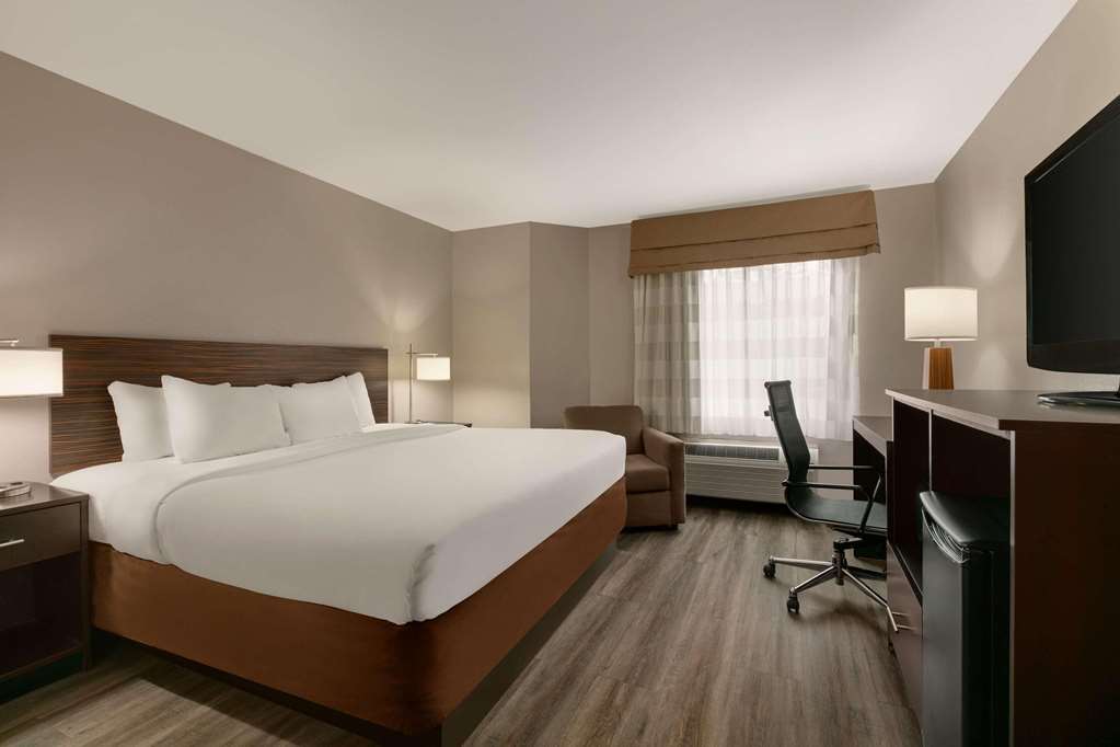 Country Inn & Suites by Radisson Roanoke Rapids NC - photo 7