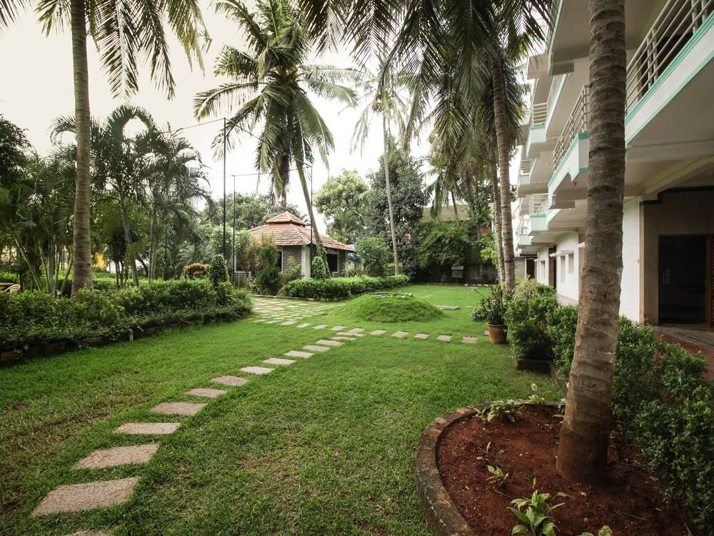 Oyo 16674 Le Vilasi - last minute hotel in Mysore