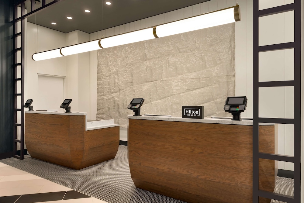 DoubleTree by Hilton New York Downtown - photo 4