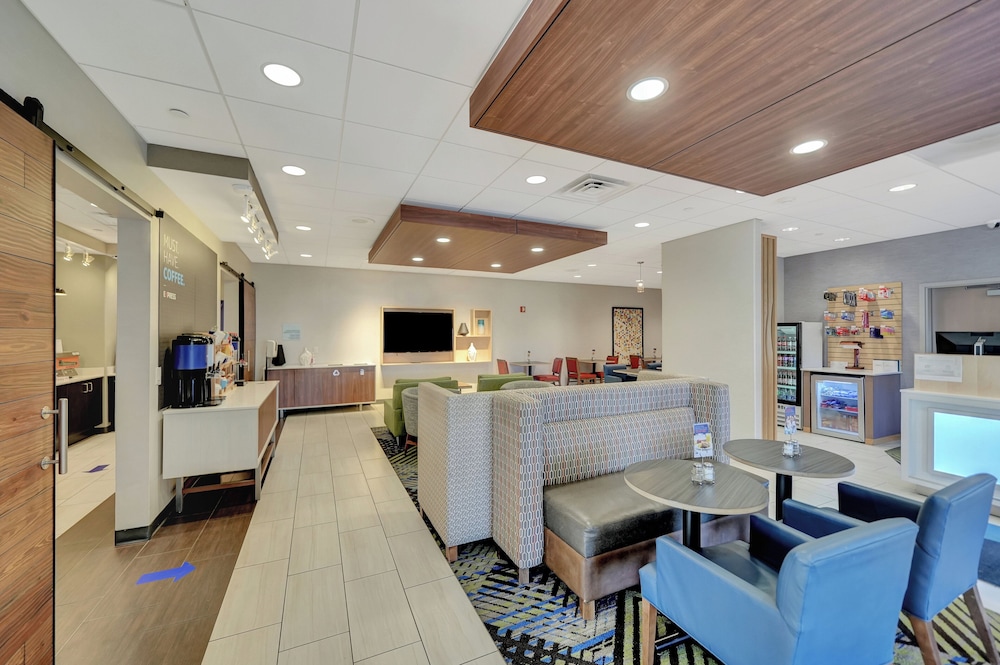 Holiday Inn Express Hotel & Suites Beatrice by IHG - photo 160