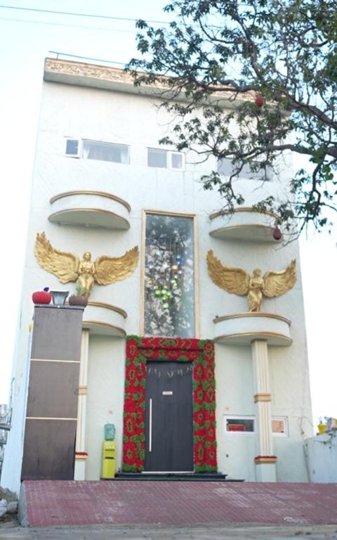 Hotel Mango Tree — Hansi