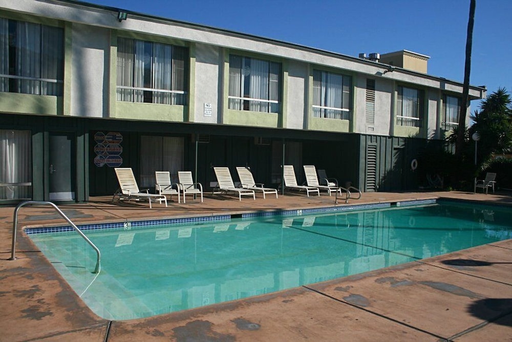 Vagabond Inn Los Angeles at USC - photo 27