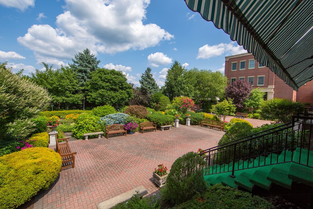 The Radnor Hotel - carbon neutral hotel in Wayne