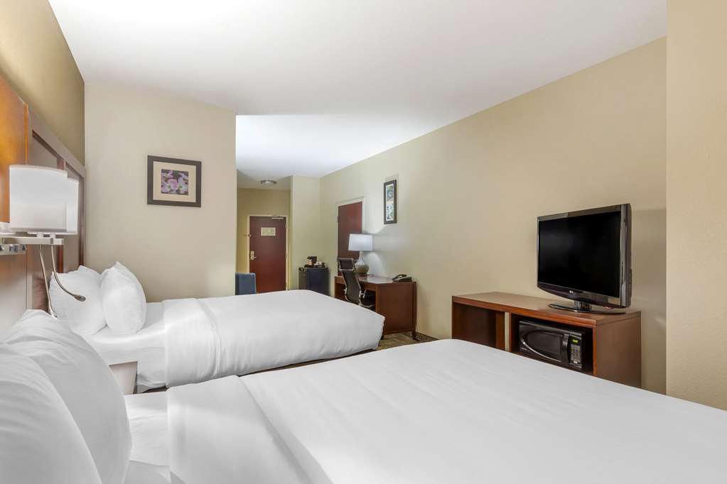 Comfort Suites Wilson I 95 - photo 12